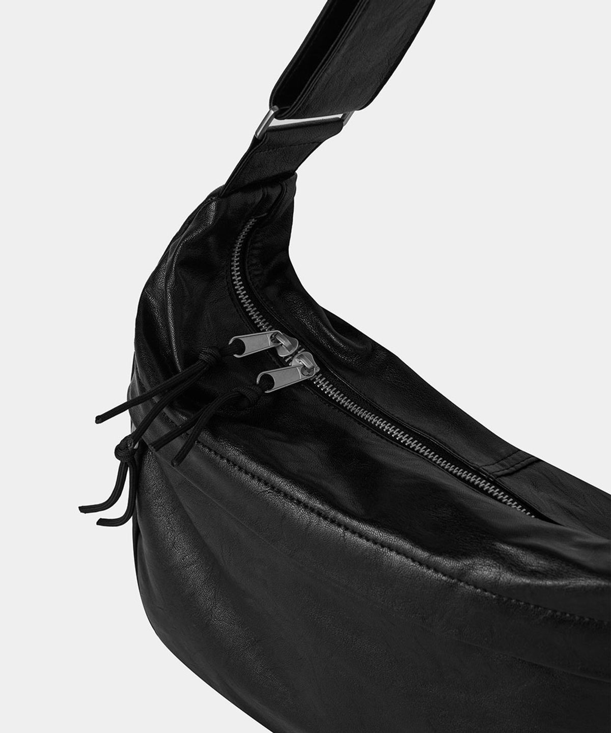 메종미네드(MAISON MINED) LEATHER HOBO BAG BLACK