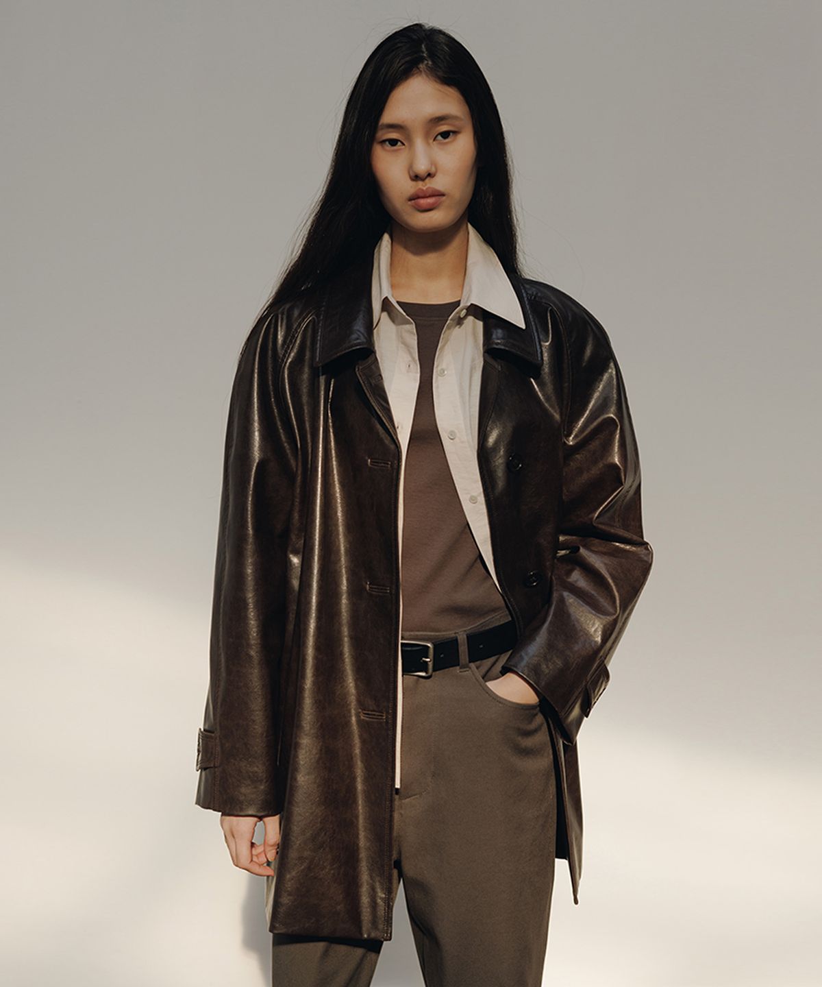 블랭크룸 우먼(BLANKROOM HER) ARTIFICIAL LEATHER 하프 코트_CHOCOLATE