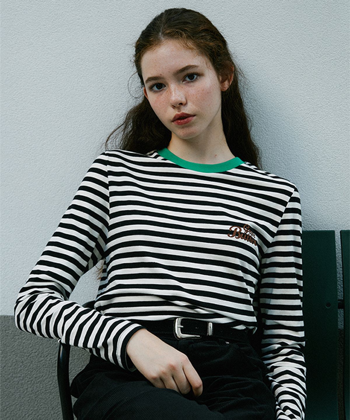 그린버터(GREENBUTTER) Chain-Needlework Stripe Tee (Black)