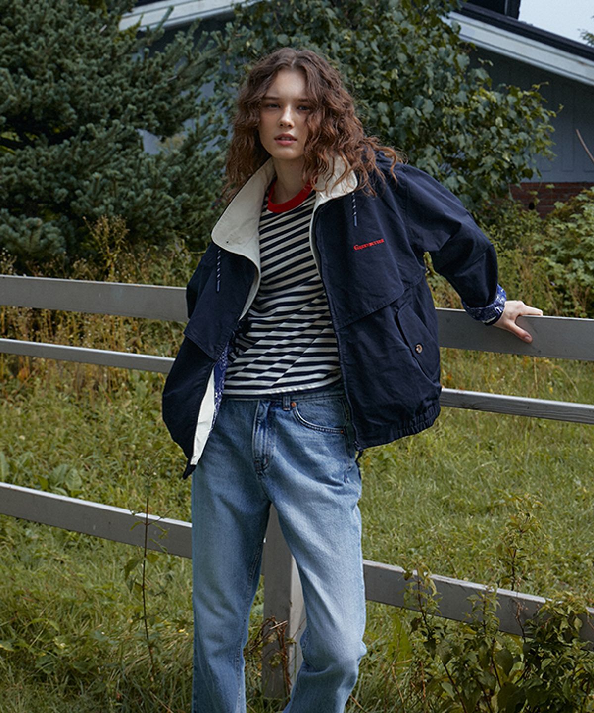 그린버터(GREENBUTTER) Chain-Needlework Stripe Tee (Navy)