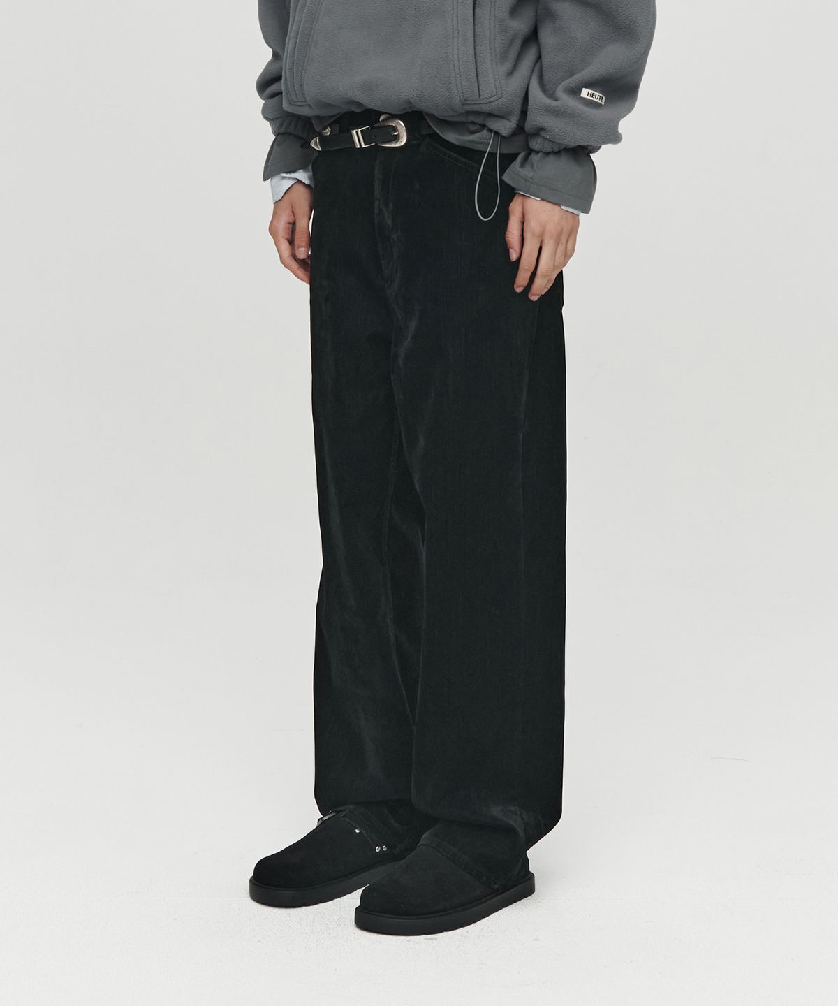 호이테(HEUTE) HET SQUARE VELVET DENIM (BLACK)