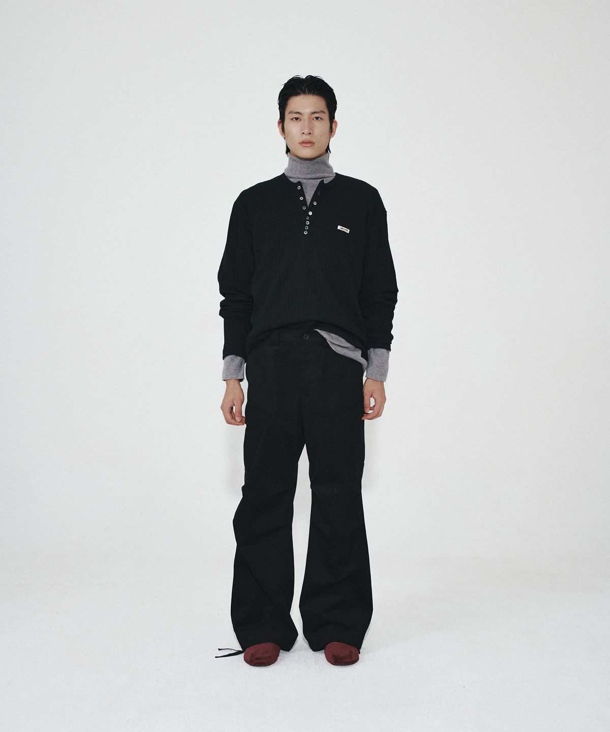 호이테(HEUTE) DIAGONAL CARGO PANTS (BLACK)