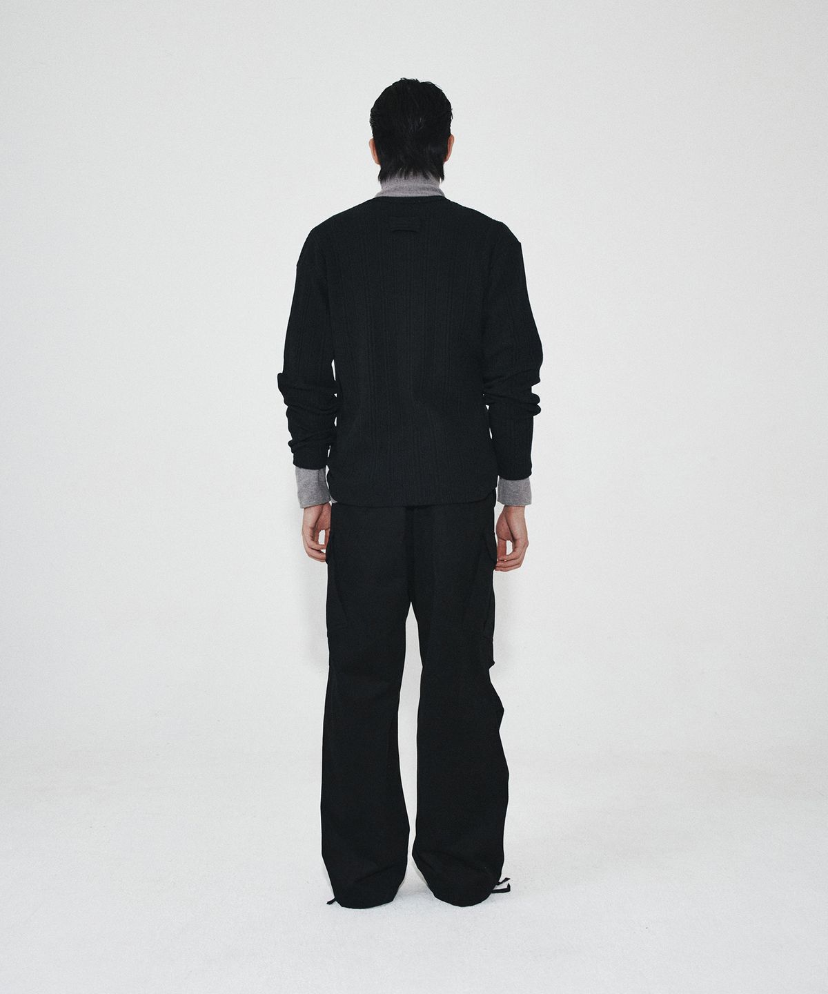 호이테(HEUTE) DIAGONAL CARGO PANTS (BLACK)