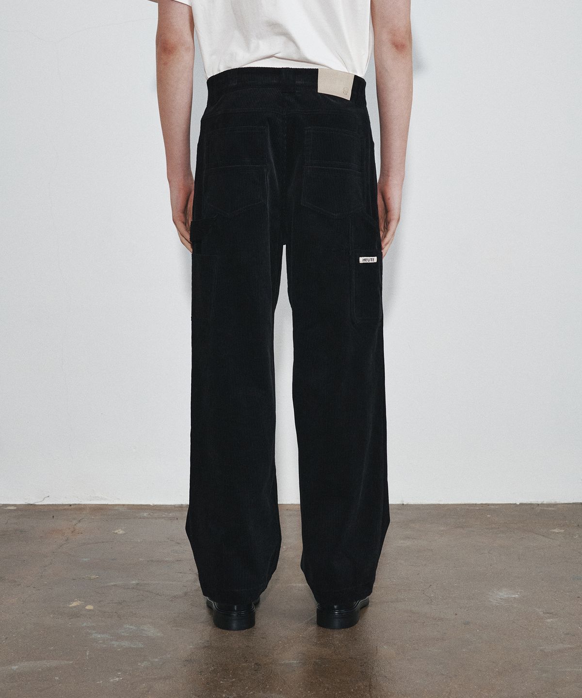 호이테(HEUTE) RISE CORDUROY WORK PANTS (BLACK)