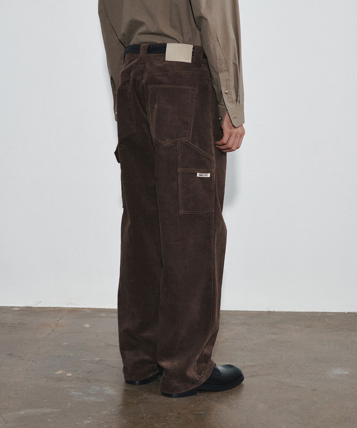 호이테(HEUTE) RISE CORDUROY WORK PANTS (BROWN)
