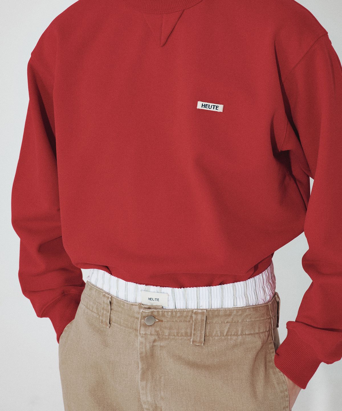 호이테(HEUTE) HEUTE SWEATSHIRT (RED)