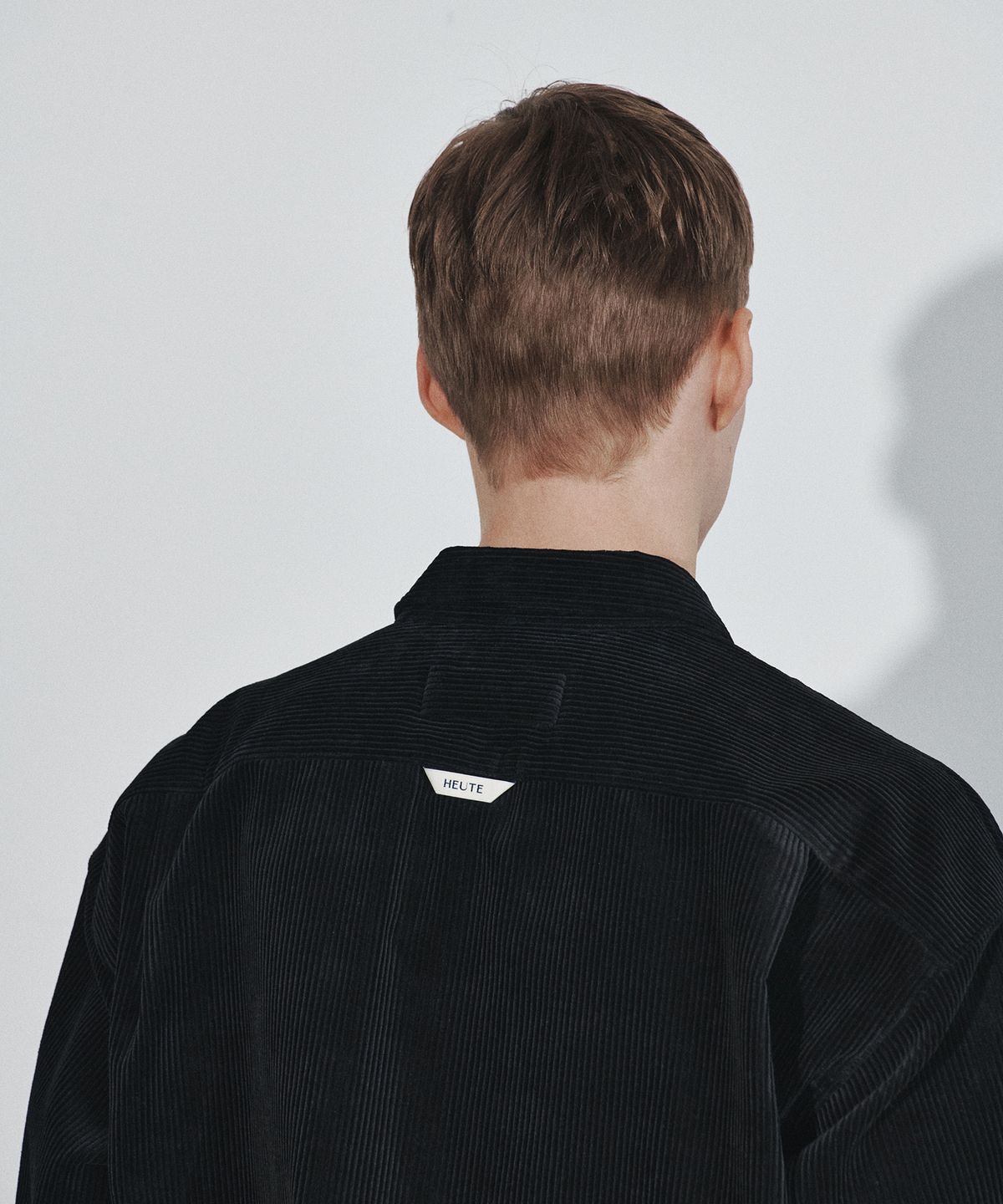 호이테(HEUTE) RISE CORDUROY SHIRTS JACKET (BLACK)