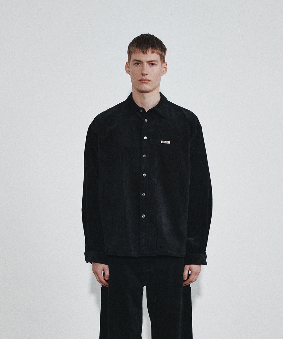 호이테(HEUTE) RISE CORDUROY SHIRTS JACKET (BLACK)