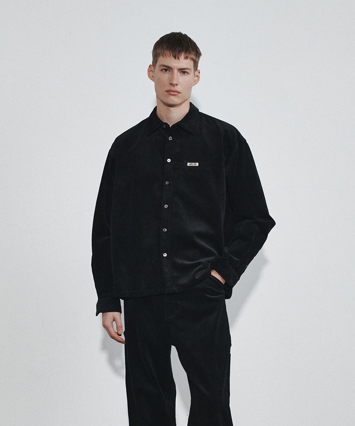 호이테(HEUTE) RISE CORDUROY SHIRTS JACKET (BLACK)