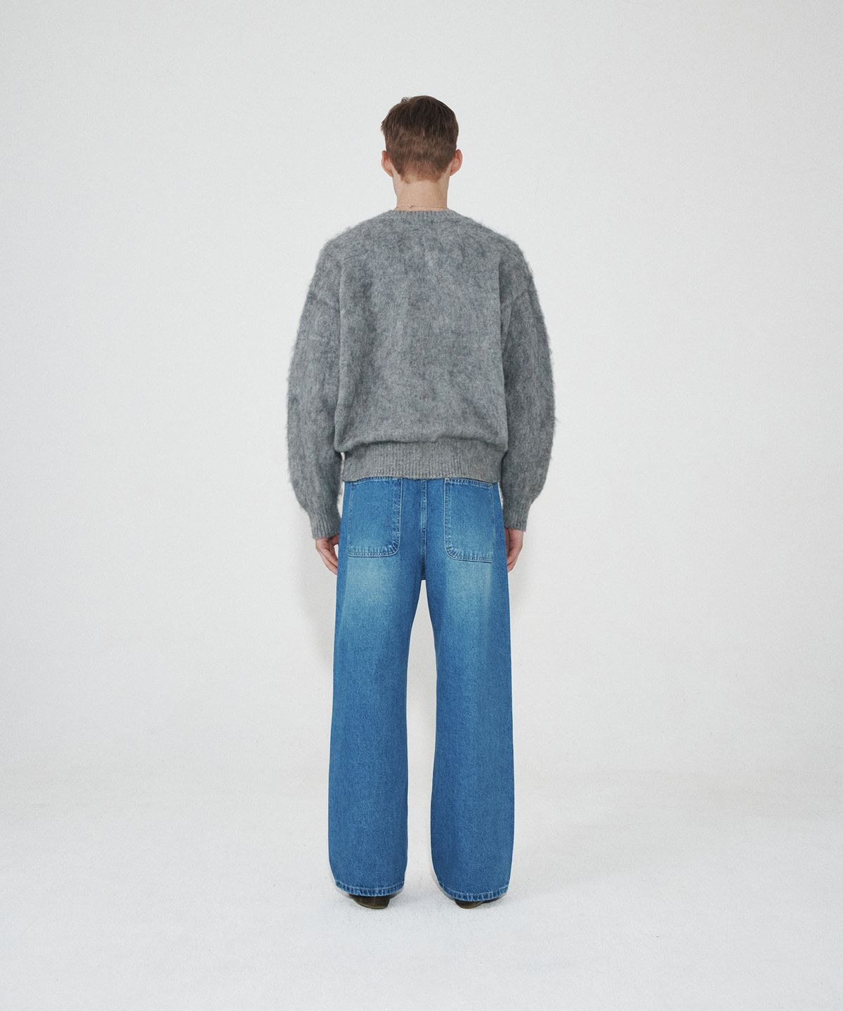 호이테(HEUTE) HET MOHAIR V NECK KNIT (CHARCOAL)