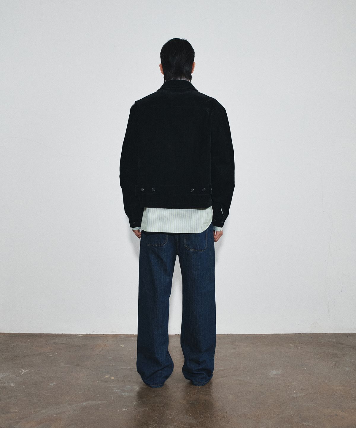 호이테(HEUTE) HET SQUARE VELVET SHORT JACKET (BLACK)