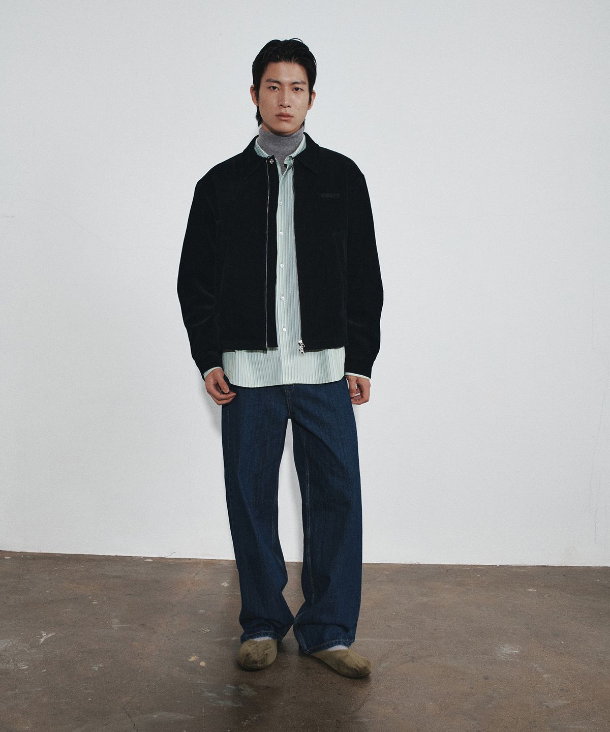 호이테(HEUTE) HET SQUARE VELVET SHORT JACKET (BLACK)