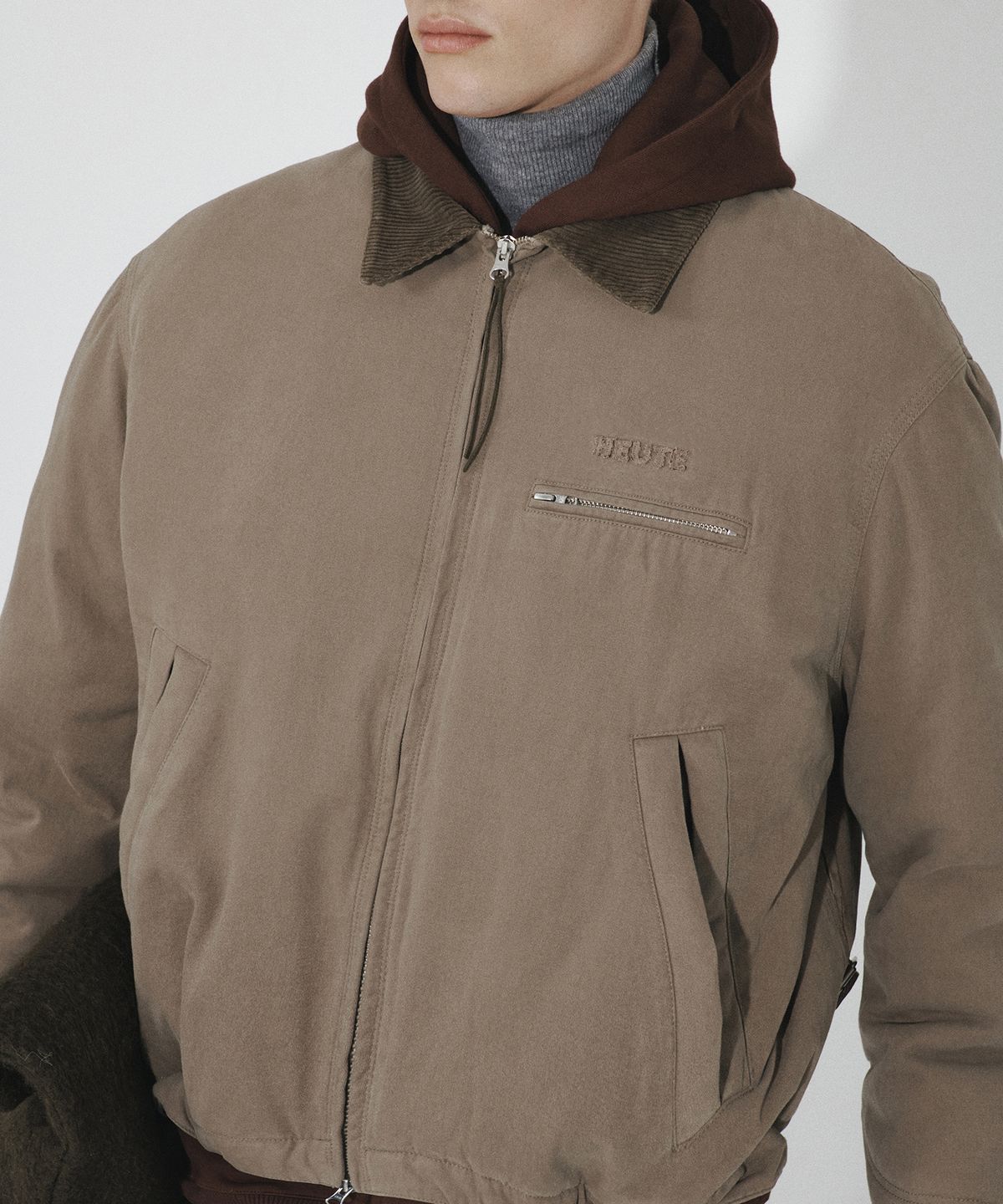 호이테(HEUTE) HET PADDED WORK JACKET (LIGHT KHAKI)