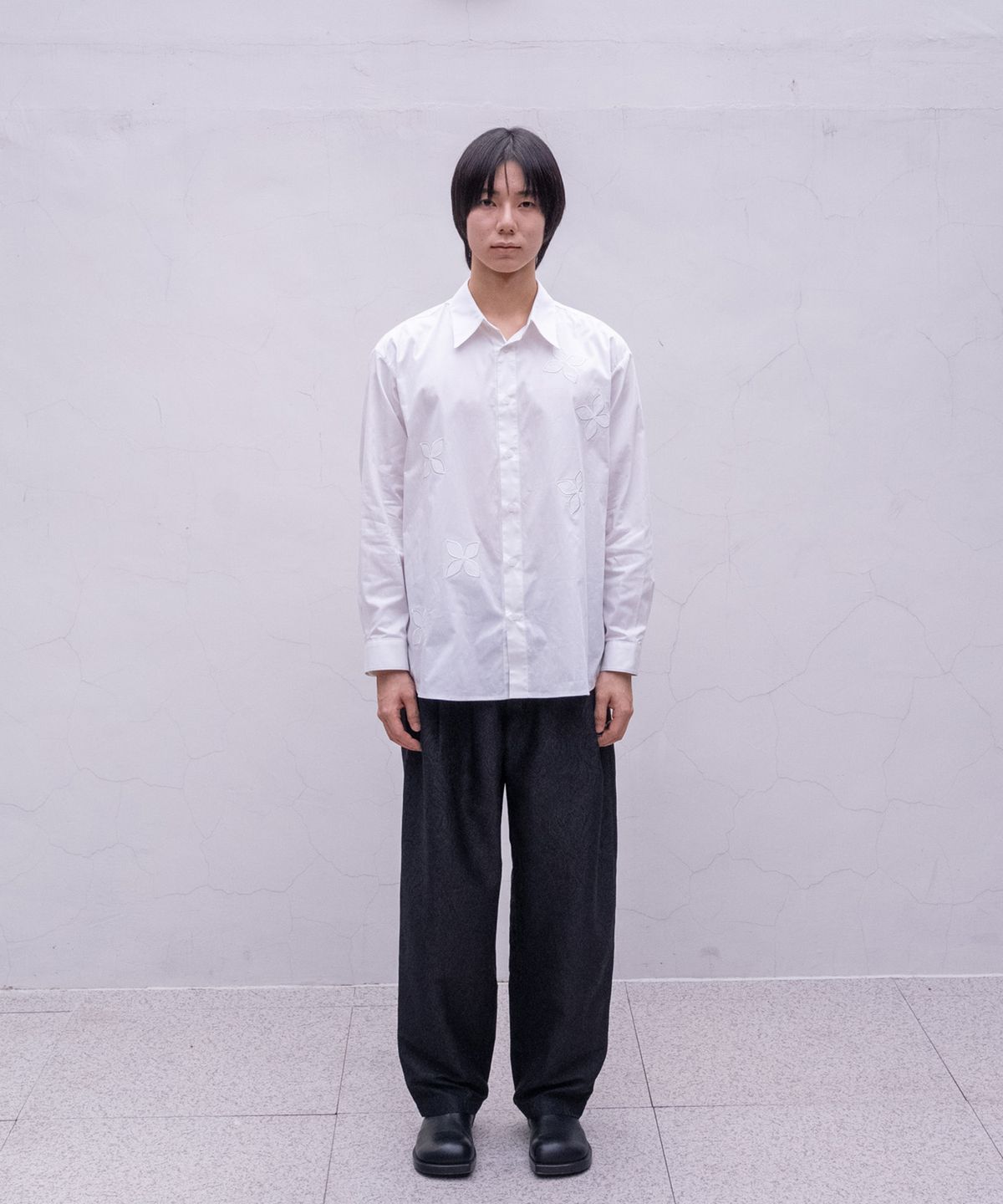 음양(EYC) Dancing flower shirt (white)