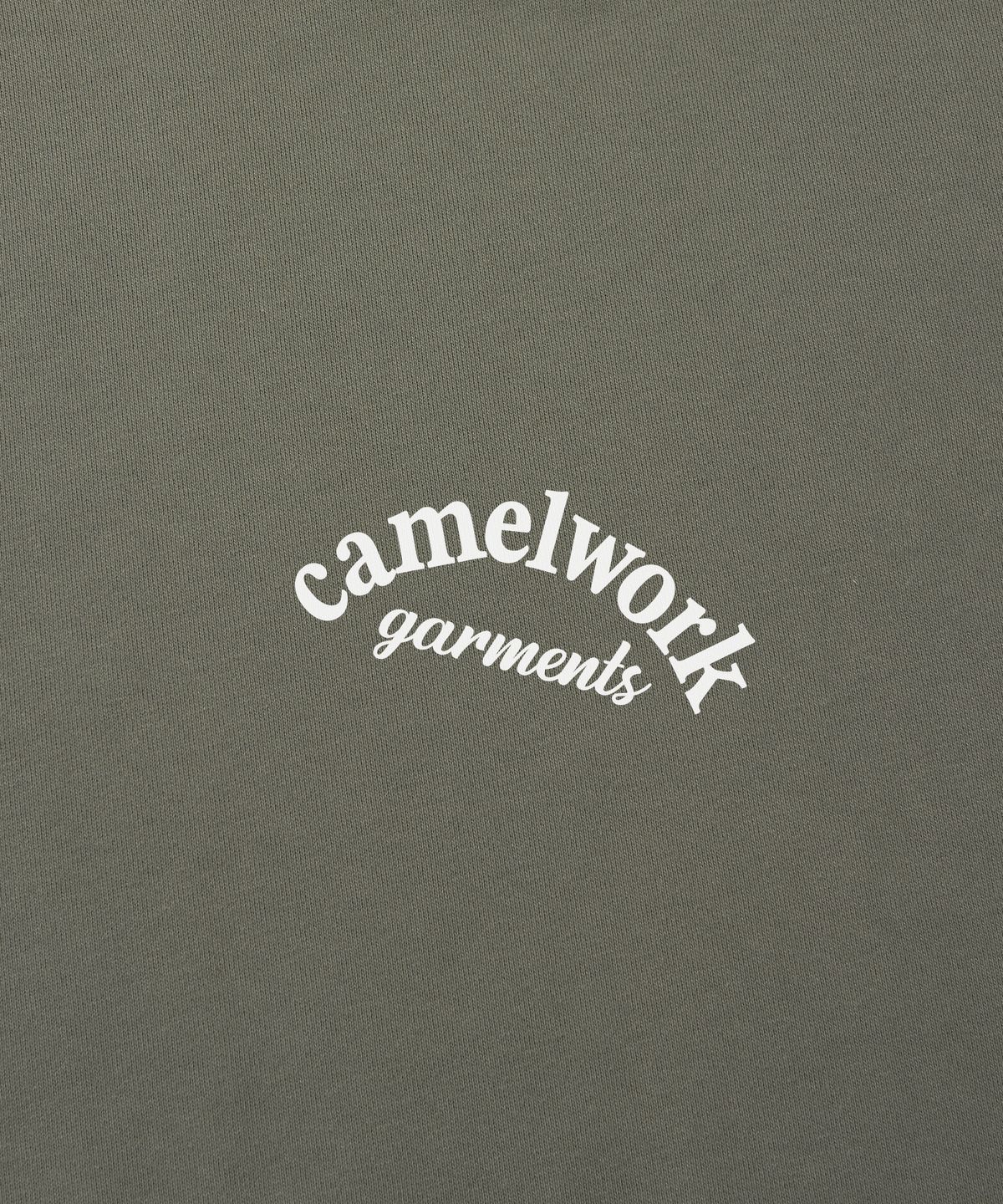 카멜워크(CAMEL WORK) 카멜 가먼트 스몰 로고 스웨트셔츠(카키)