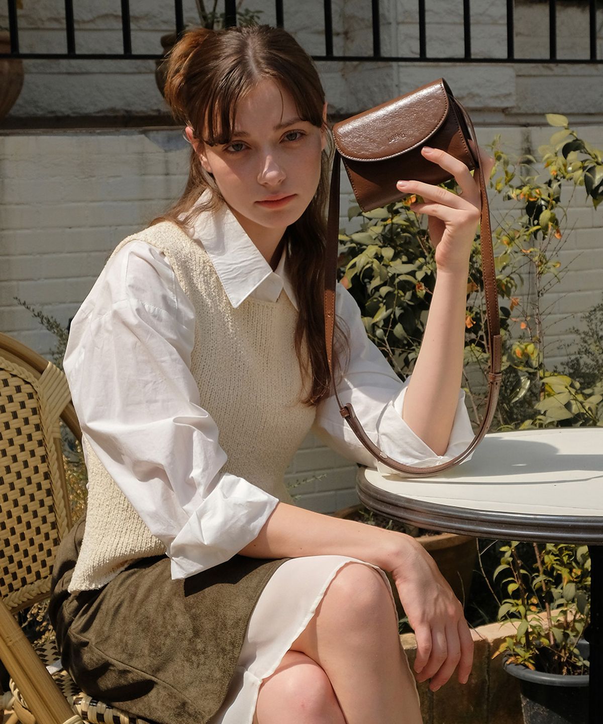 디베르노(DBERNO) [체인포함] 미니 트래블 패스포트백 (Brown)