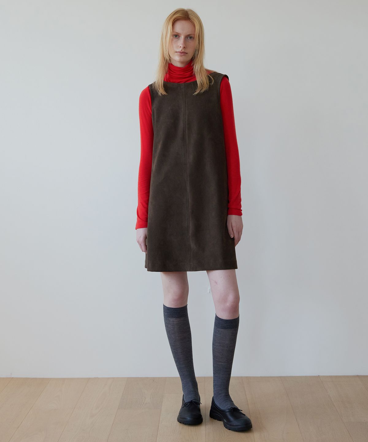 르바(LEVAR) Suede Stitch Mini Dress - Mocha Brown