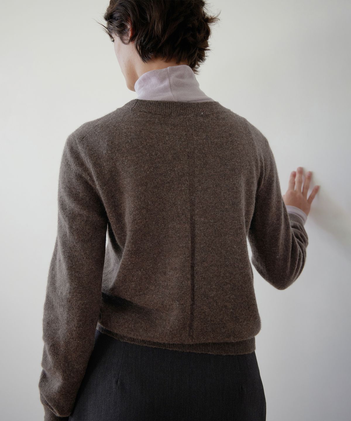 르바(LEVAR) Essential Wool Round Knit - Chestnut Brown