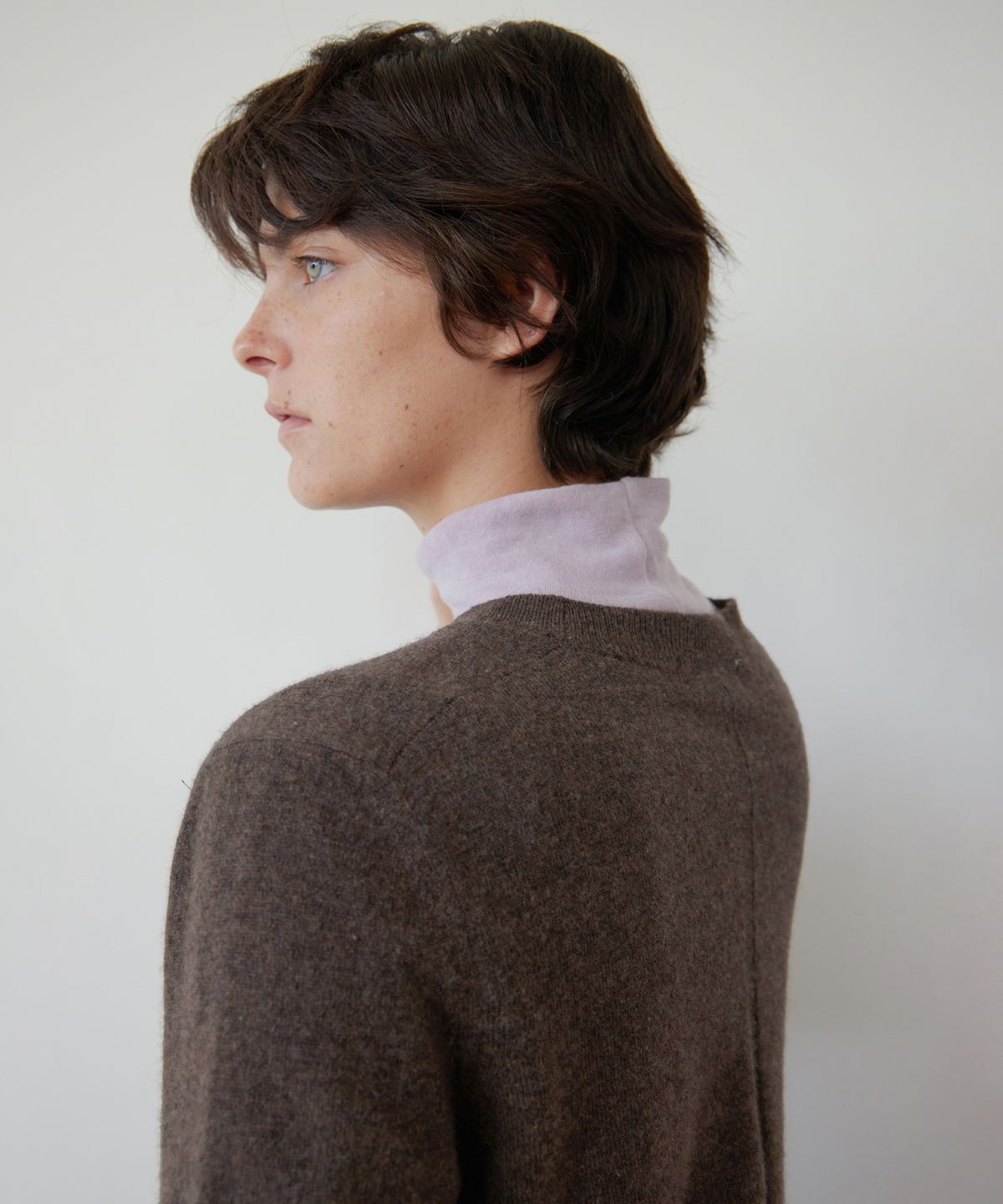 르바(LEVAR) Essential Wool Round Knit - Chestnut Brown