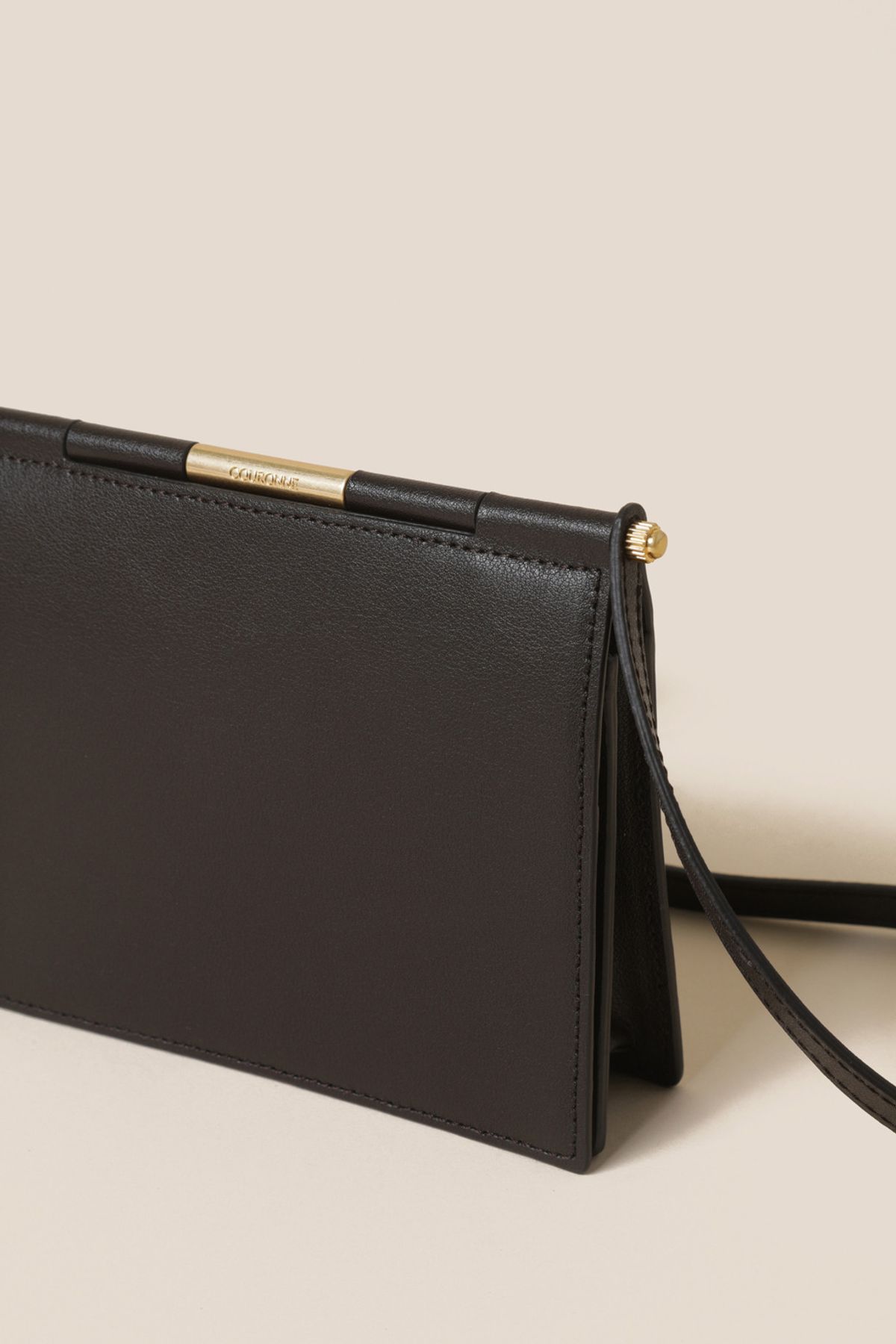 쿠론(COURONNE) Mael Passport Wallet (Brown)_RCWGX24643BRD
