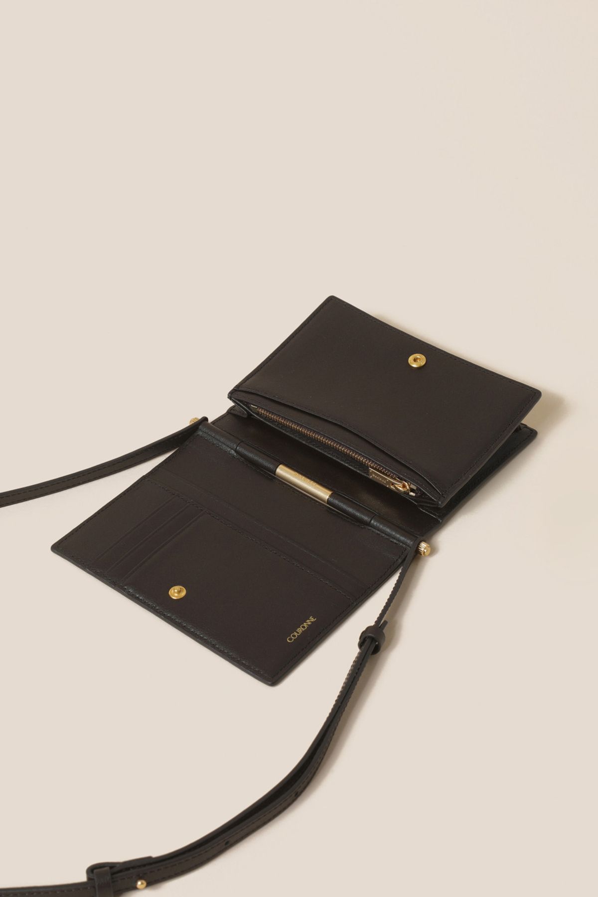 쿠론(COURONNE) Mael Passport Wallet (Brown)_RCWGX24643BRD