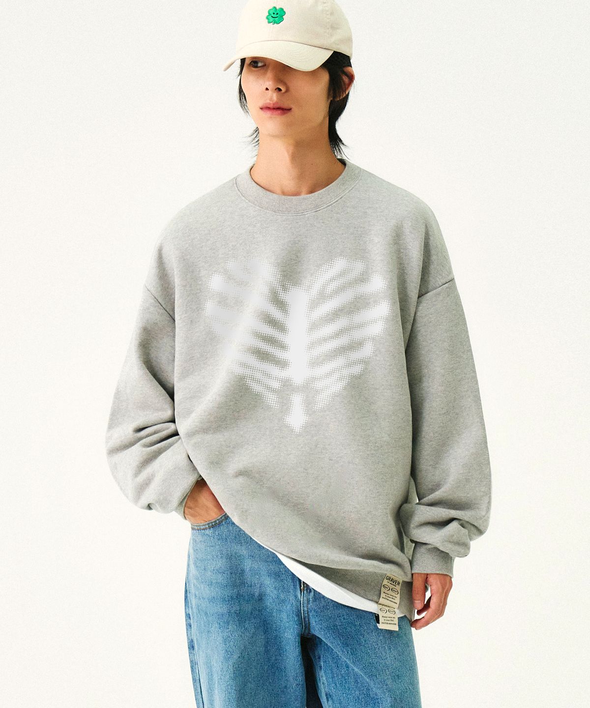그레이버(GRAVER) [UNISEX]뼈 하트 도트 실루엣 맨투맨_그레이