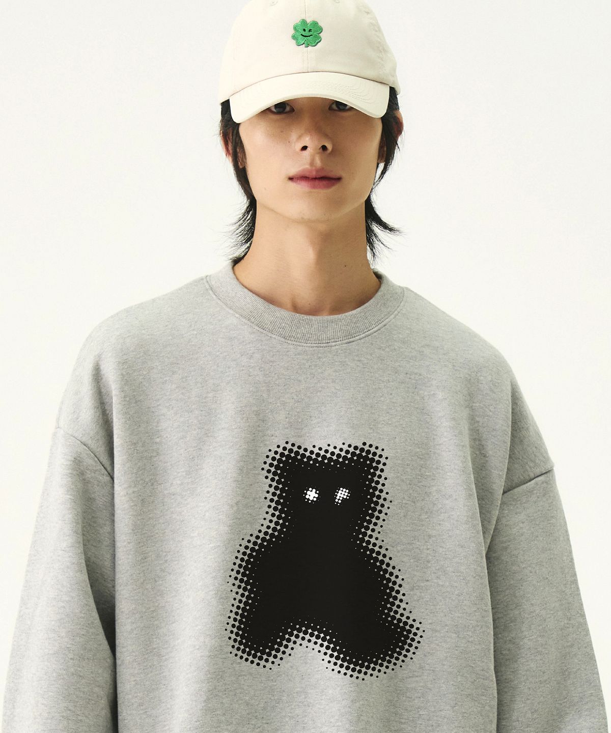그레이버(GRAVER) [UNISEX]도트 실루엣 베어 맨투맨_그레이