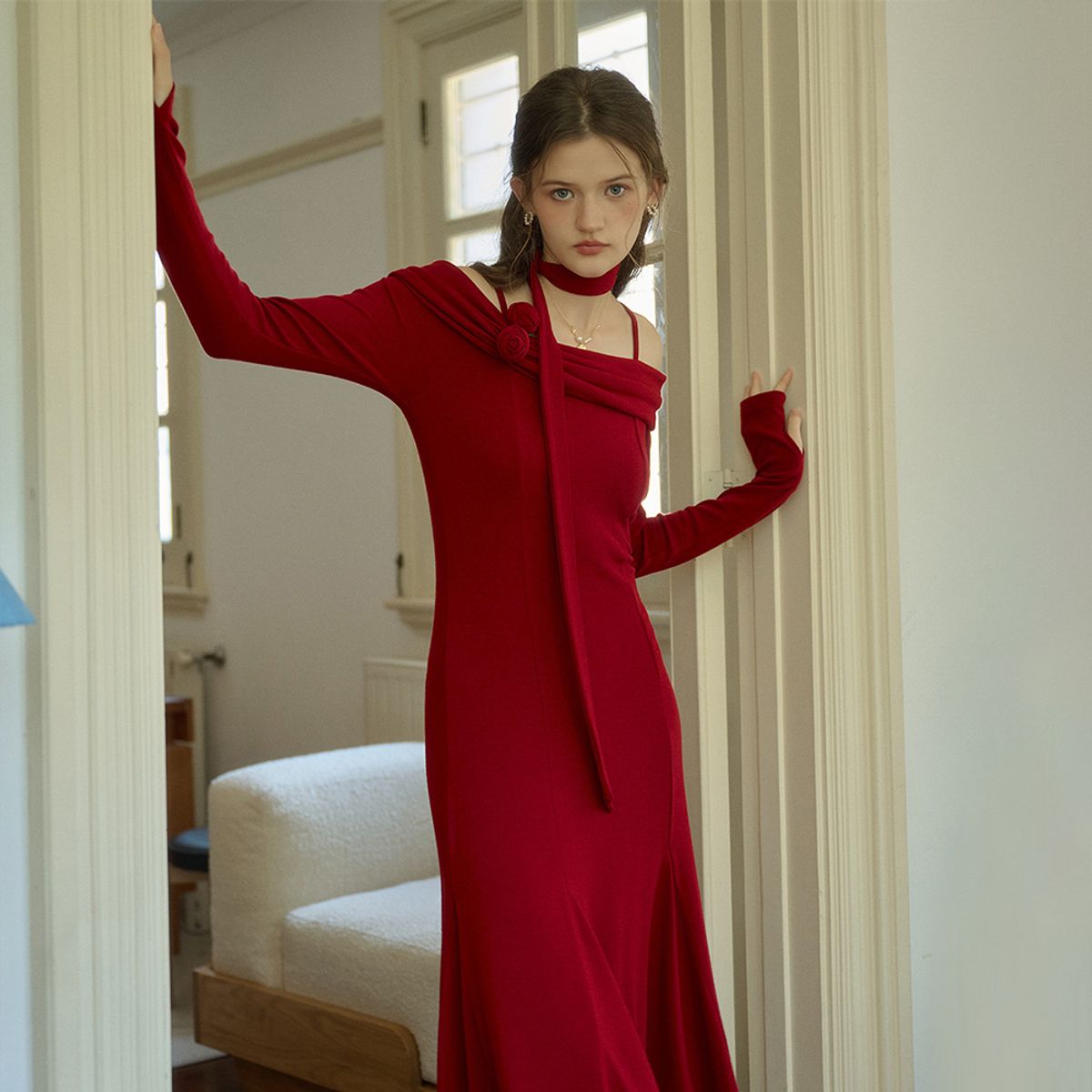 심플레트로(SIMPLE RETRO) SR_Open-shoulder knit slim dress_RED