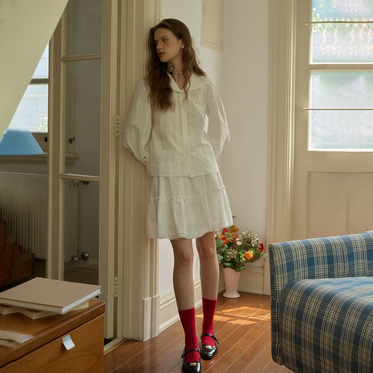 심플레트로(SIMPLE RETRO) SR_Embroidered floral skirt
