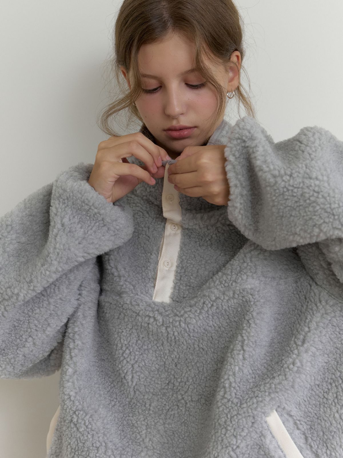 더미튼(THEMITTEN) Lobed fleece pullover (gray)
