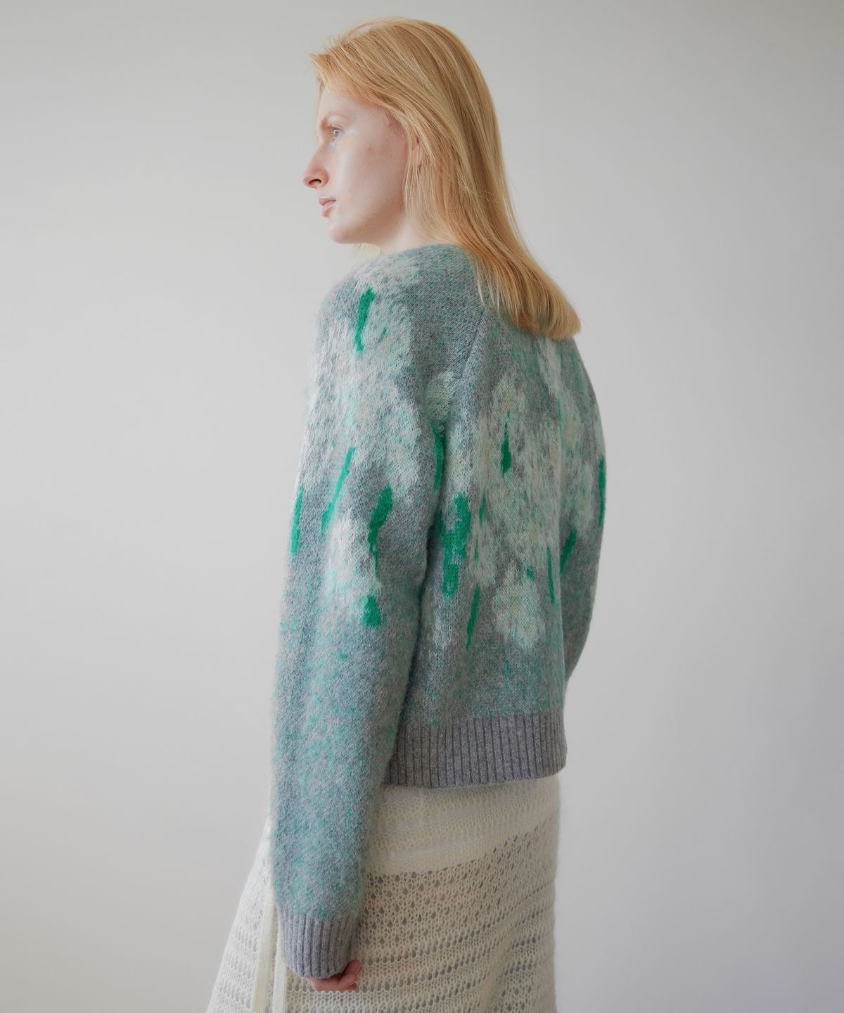 르바(LEVAR) Flower Jacquard Knit Cardigan - Melange Grey