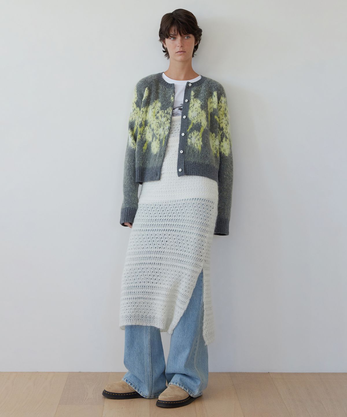 르바(LEVAR) Flower Jacquard Knit Cardigan - Charcoal