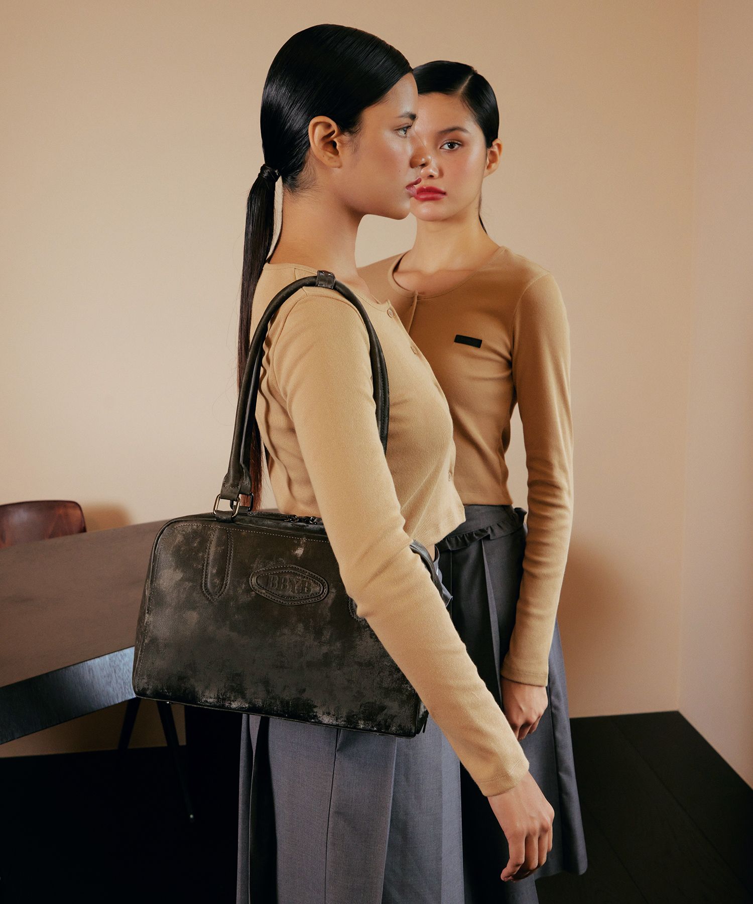 【BBYB】24FW★ Olive Suede Shoulder Bag MUSINSA | BBYB Olive Suede Shoulder Bag (Gold)