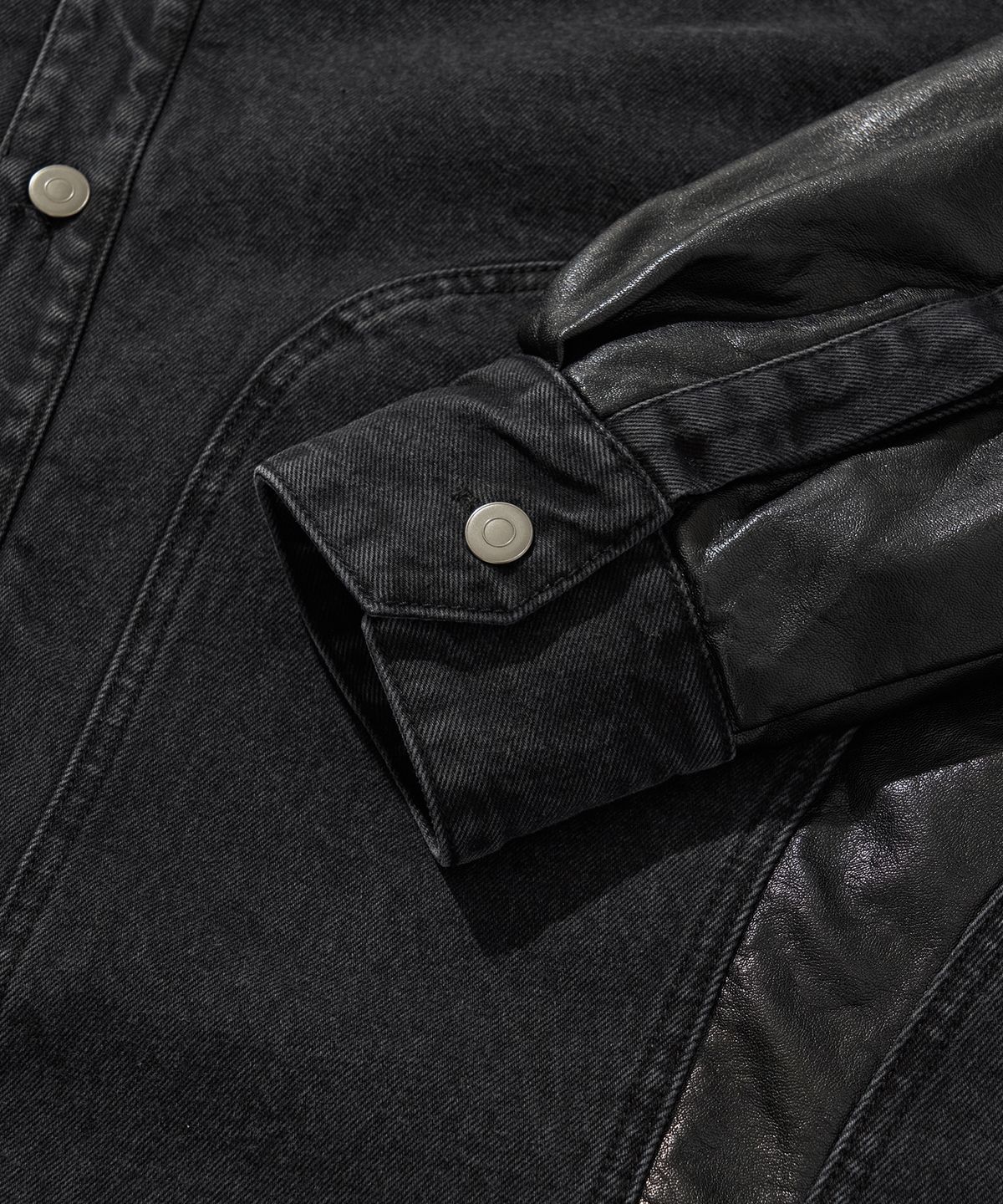 리베레(LIBERE) OVERSIZE MODIFIED CROSS SHIRTS / BLACK
