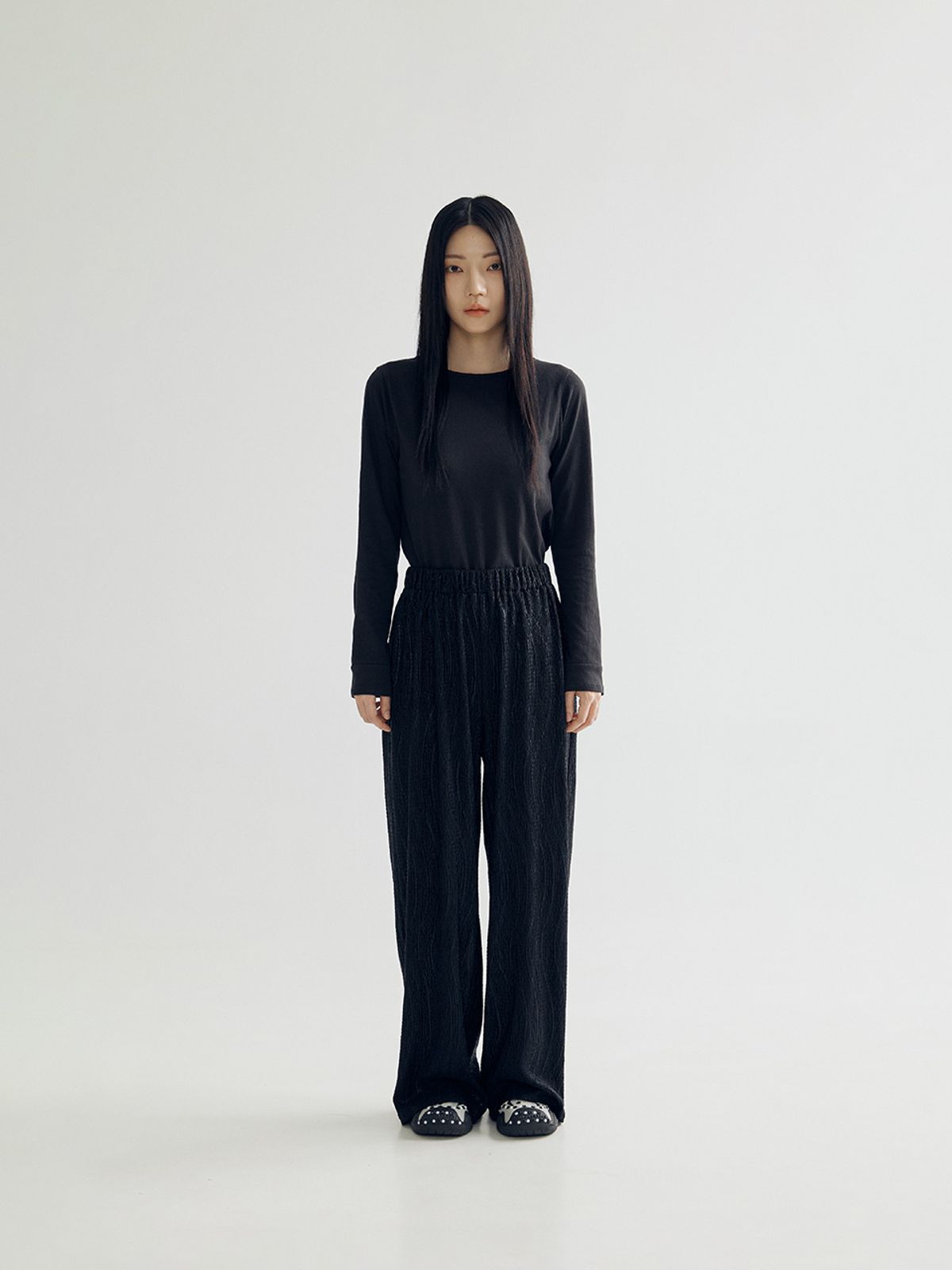 봄날 부티크(BOMNAL BOUTIQUE) 웨이브 팬츠 _ 블랙