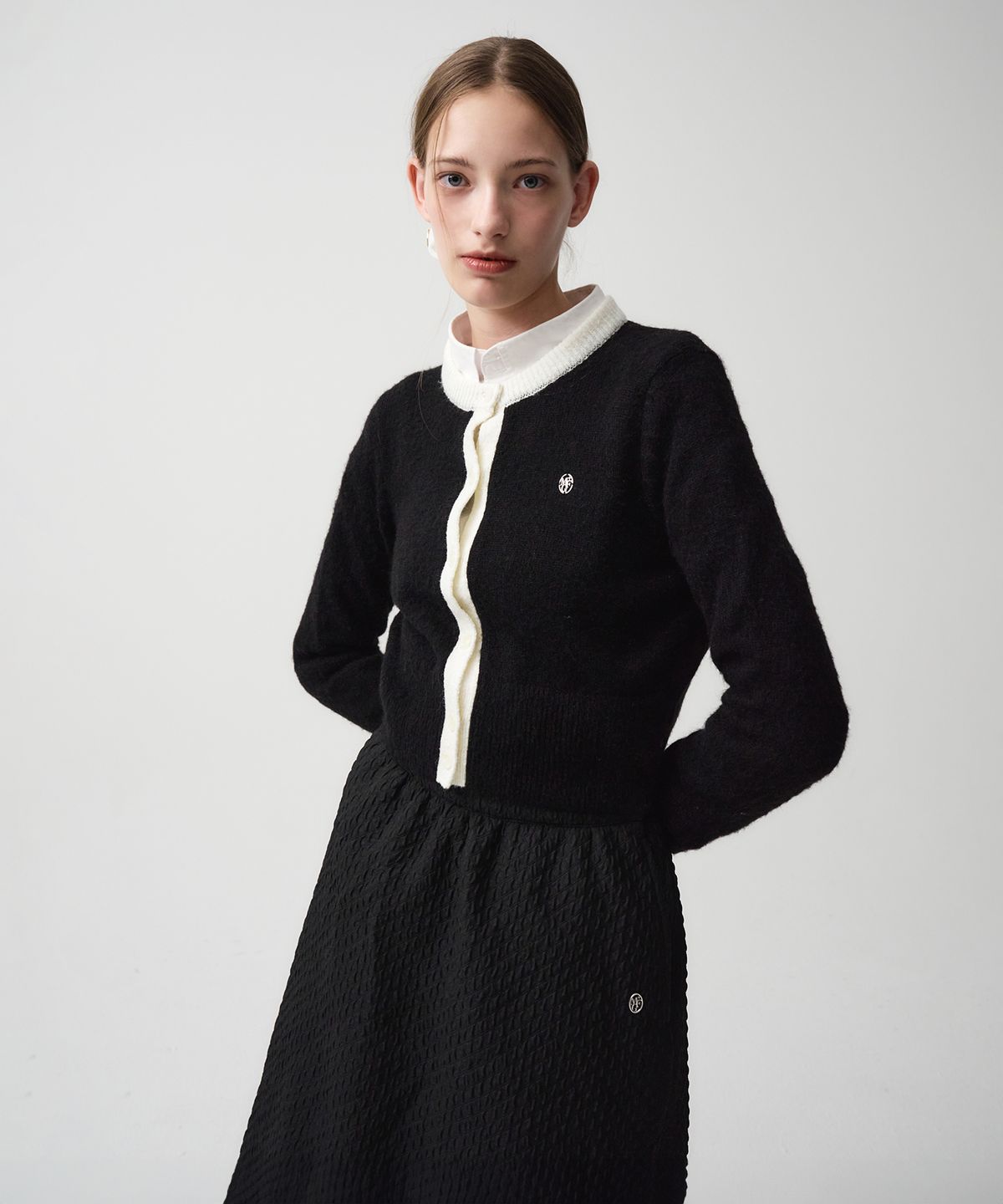마리떼 프랑소와 저버(MARITHÉ + FRANҪOIS GIRBAUD) W CIRCLE LOGO MOHAIR CROP CARDIGAN black
