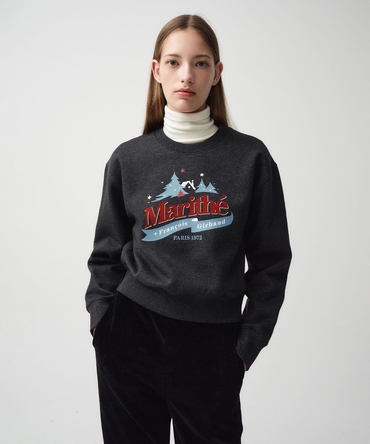 마리떼 프랑소와 저버(MARITHÉ + FRANҪOIS GIRBAUD) W WINTER CHALET CROP SWEATSHIRT BRUSHED charcoal