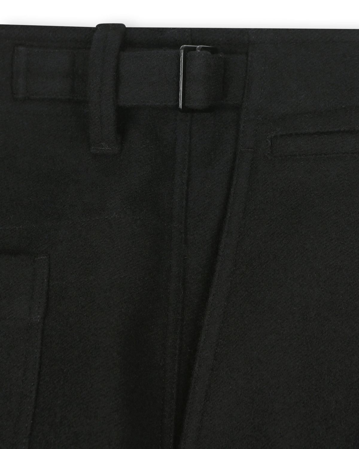 비슬로우(BESLOW) [비슬로우X카네이테이]WOOL LOOSE FIT PANTS BLACK