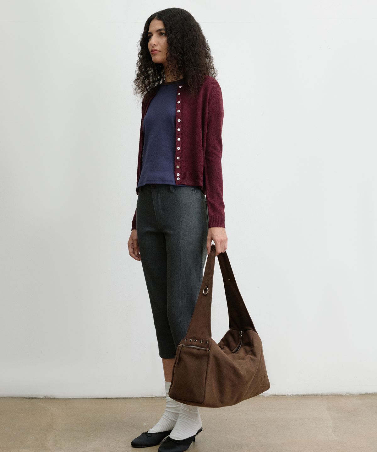 크리스틴프로젝트(CHRISTINE PROJECT) STUD SUEDE BULKY BAG(BROWNIE)