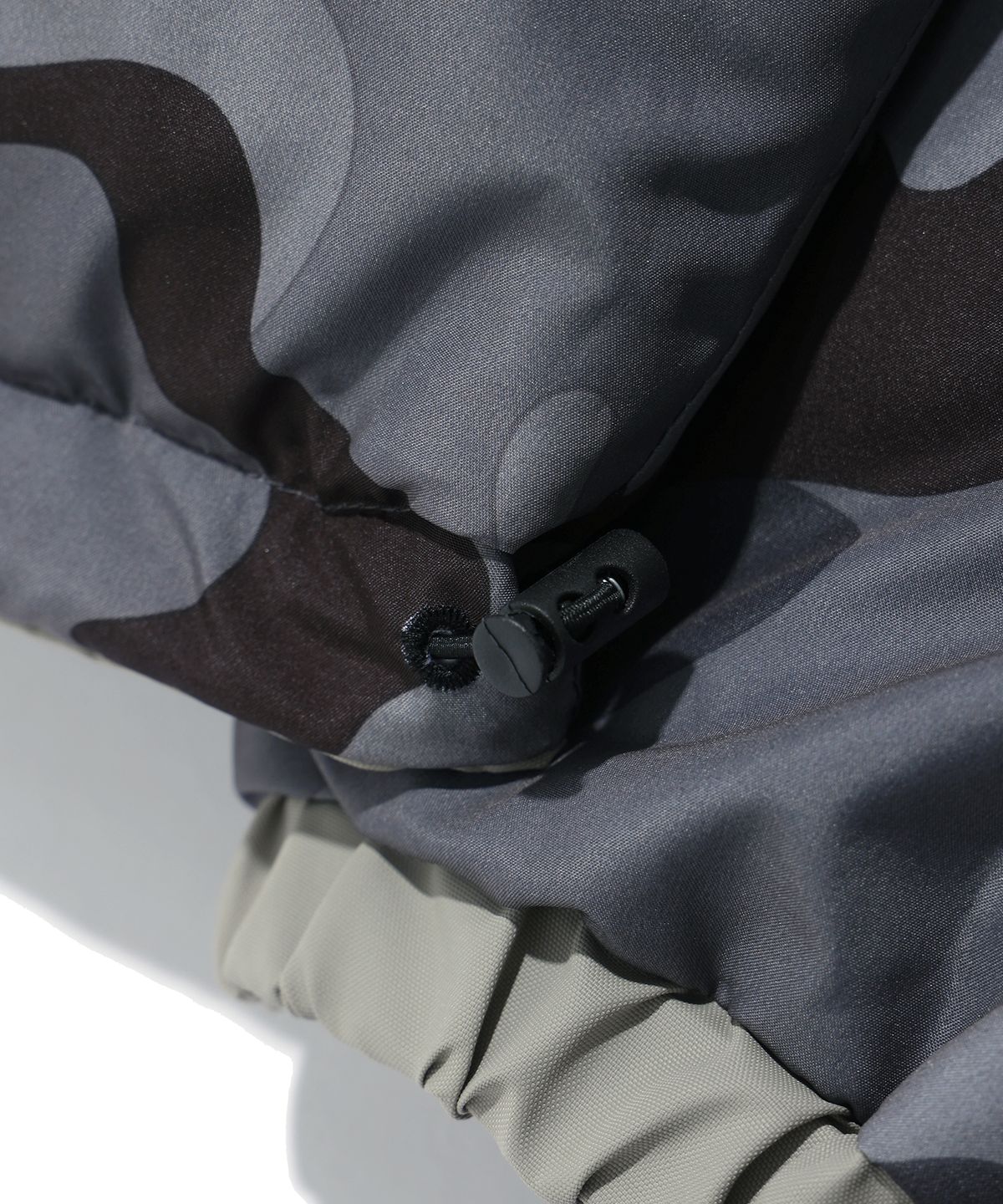 크리틱(CRITIC) COLOR BLOCK REVERSIBLE PADDING JUMPER GREY