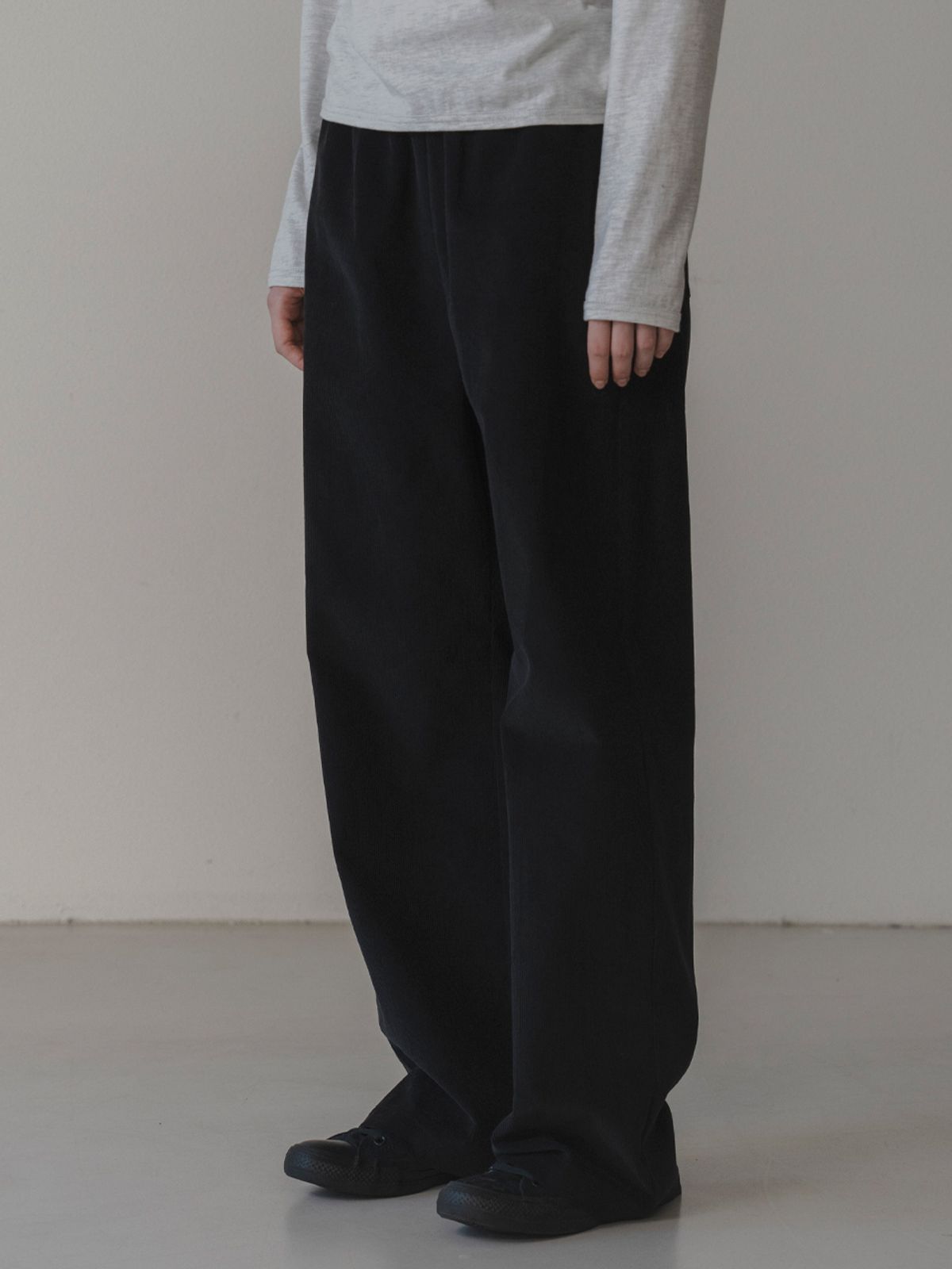 더미튼(THEMITTEN) Corduroy banding pants (black)