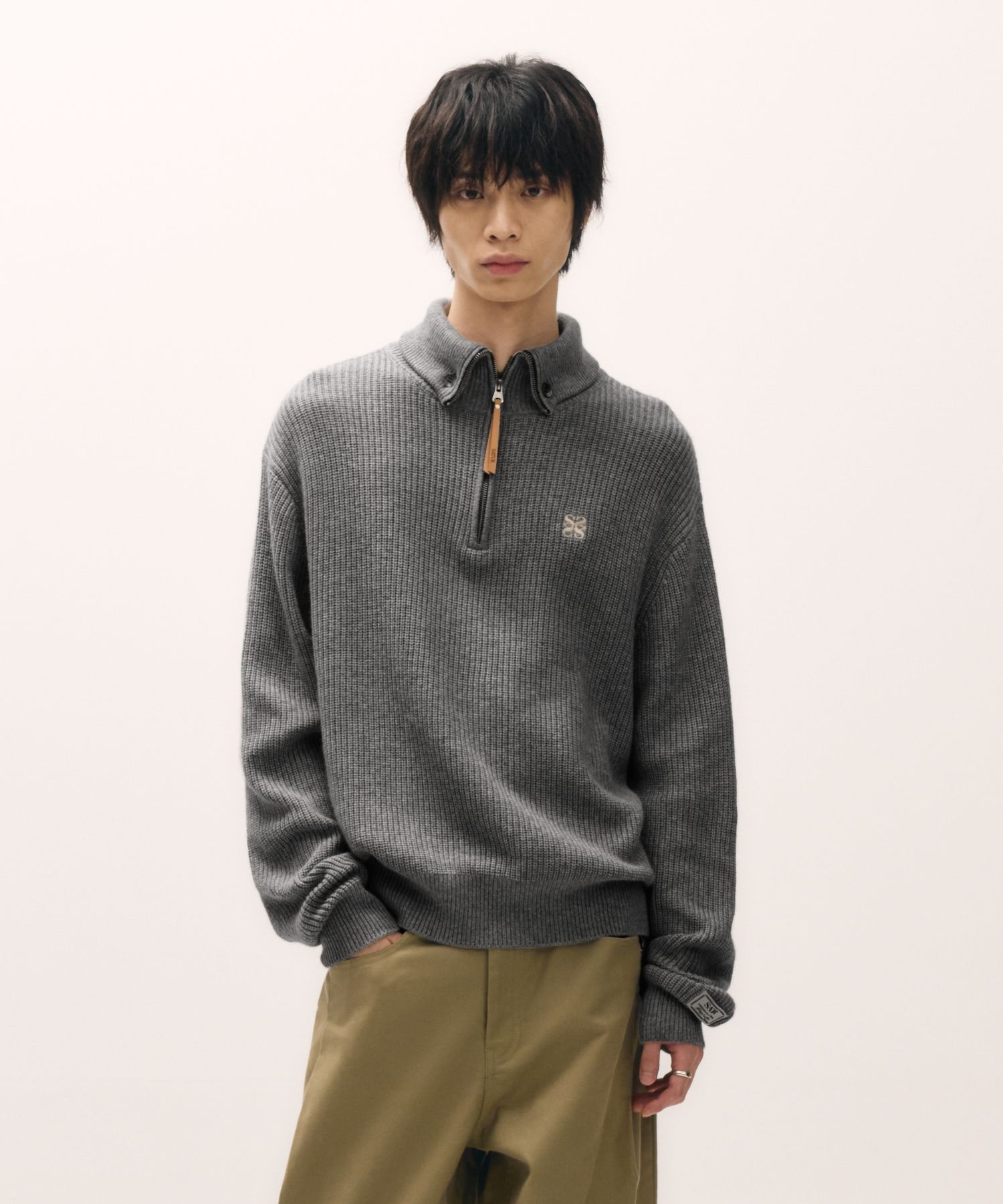 【500円引きクーポン】 MUSINSA | SATUR Button up sailor half knit zip-up charcoal ニット+セーター