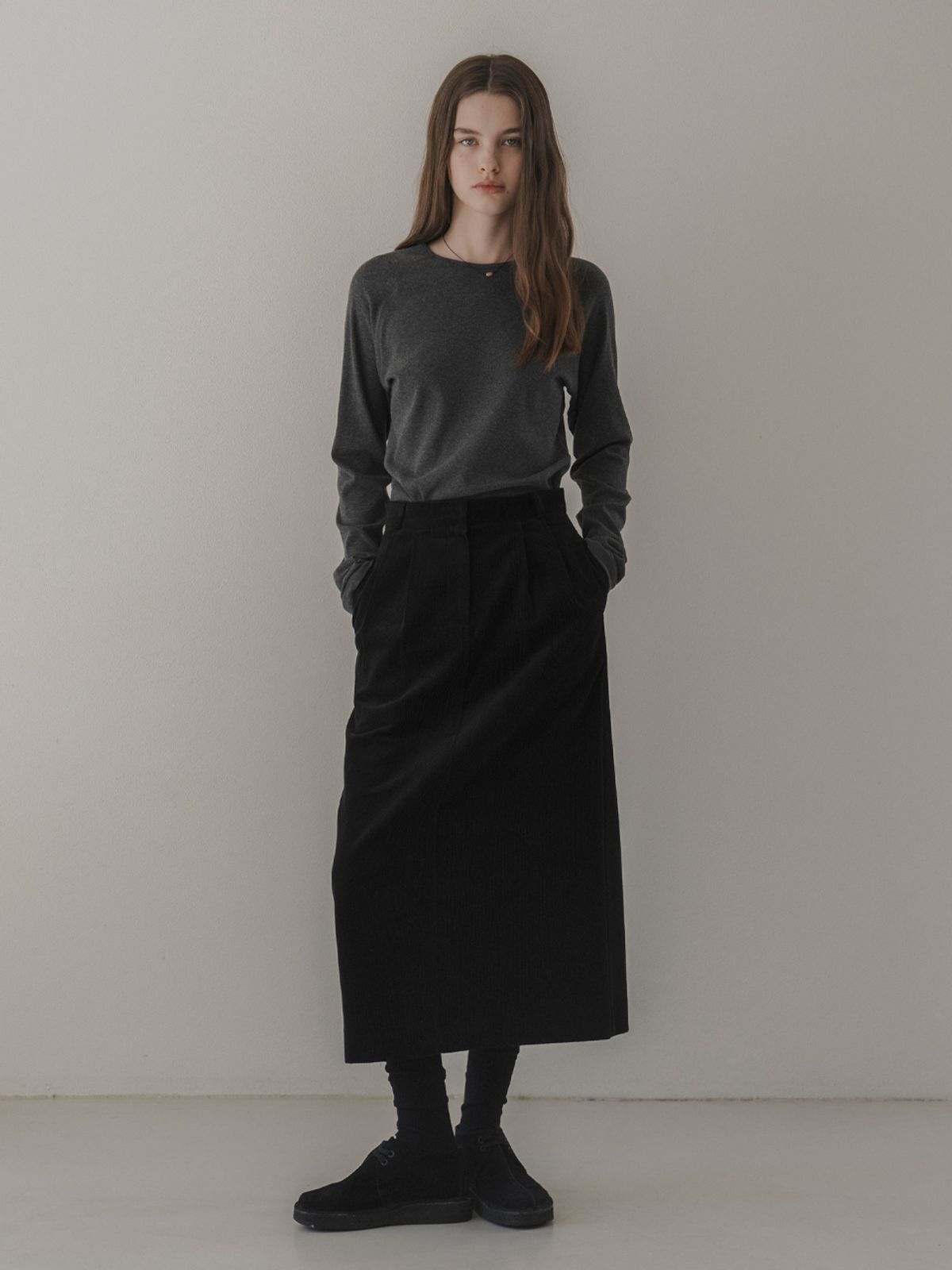 더미튼(THEMITTEN) Corduroy H-line skirt (black)