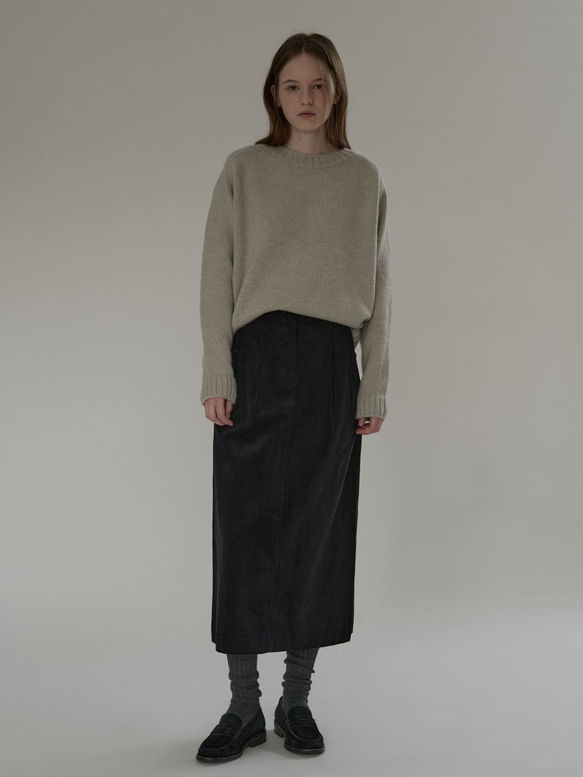 더미튼(THEMITTEN) Corduroy H-line skirt (black)