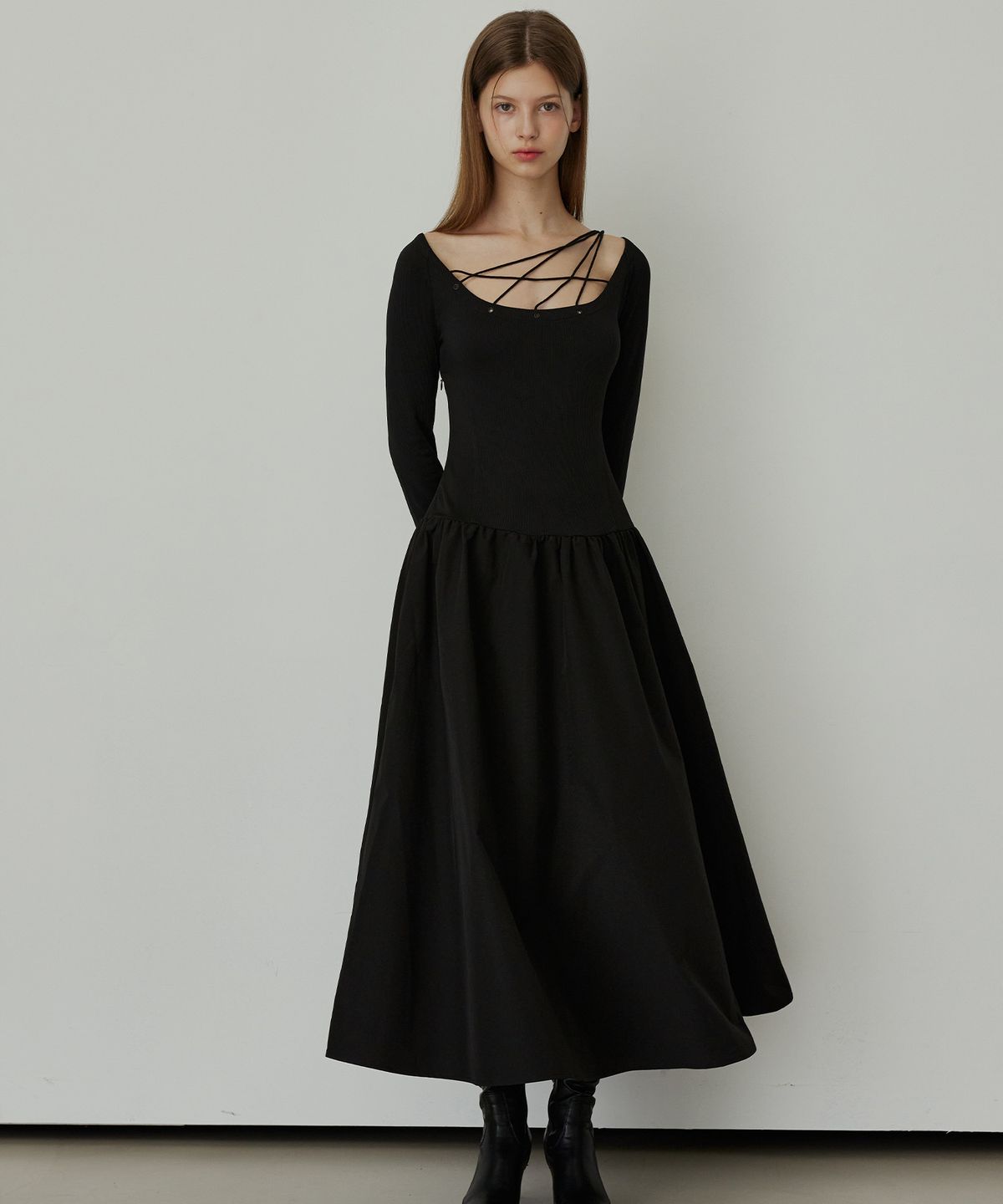 하이버넷(HYBERNAT) String Waist Stitch Long Dress - BLACK