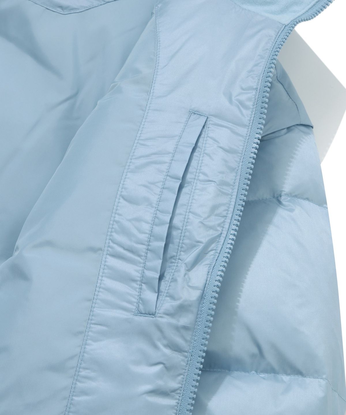 커버낫 우먼(COVERNAT WOMAN) RDS 우먼 디테처블 다운 점퍼 Light Blue
