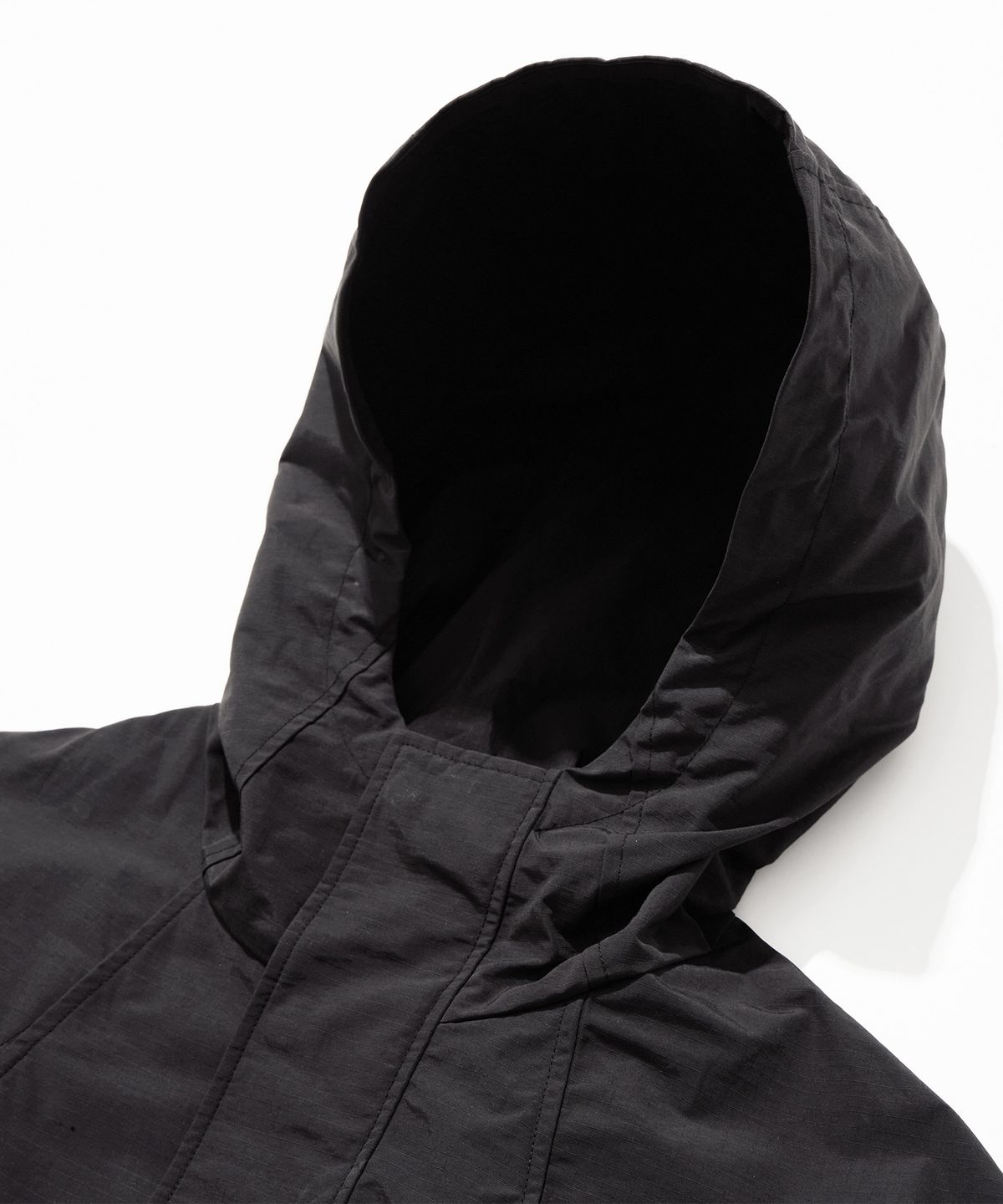 칼라파타르(KALAPATTHAR) Nylon RIB Flash Line Jacket - BLACK