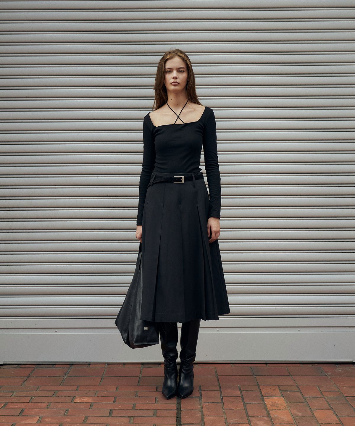 르네제이(RENEJ) Square Neck Long T-Shirts