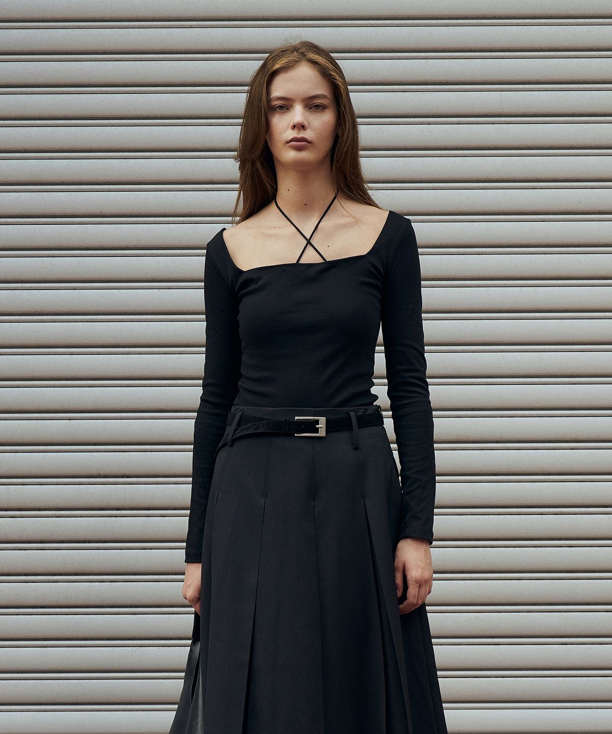 르네제이(RENEJ) Square Neck Long T-Shirts