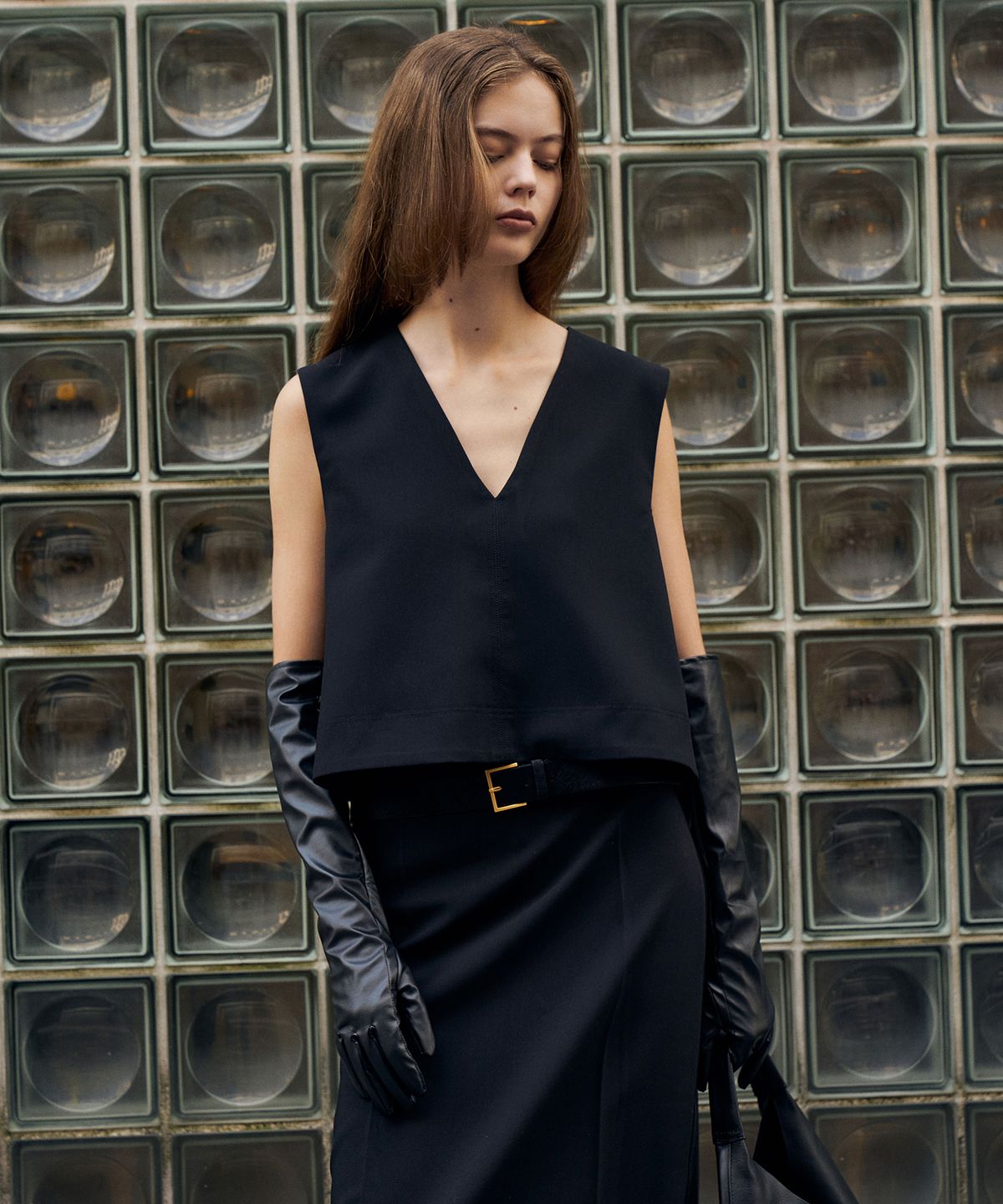 르네제이(RENEJ) V Neck Sleeveless Top